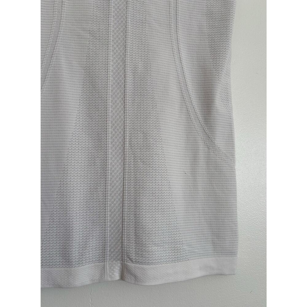White Women's Lululemon Swiftly Tech Short Sleeve Tee 4 - Picture 7 of 7